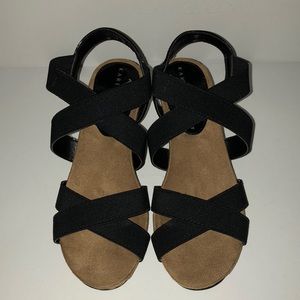 Karen Scott Size 6 Strappy Black Wedges